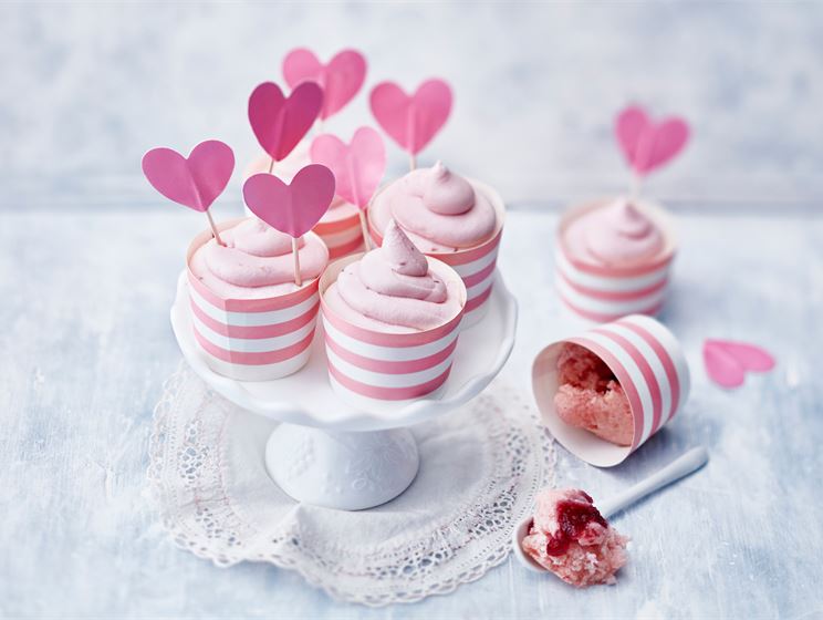 Pink velvet cupcakes