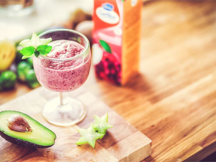 Ruokaisa punainen vihersmoothie