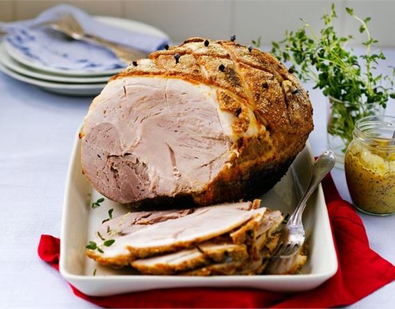 Perinteinen joulumenu tuo mieleen lämpimiä muistoja vuosien varrelta