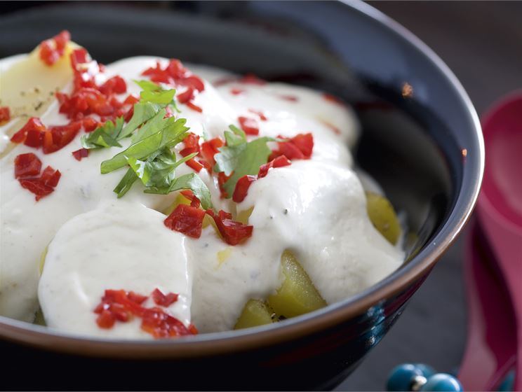Aloo Raita eli perunoita jogurttikastikkeessa