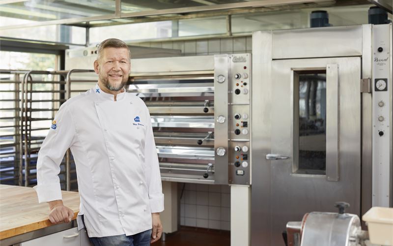 Testaa leipomokonsultti Mika Parviaisen laatimat vegaaniset leivontaohjeet.