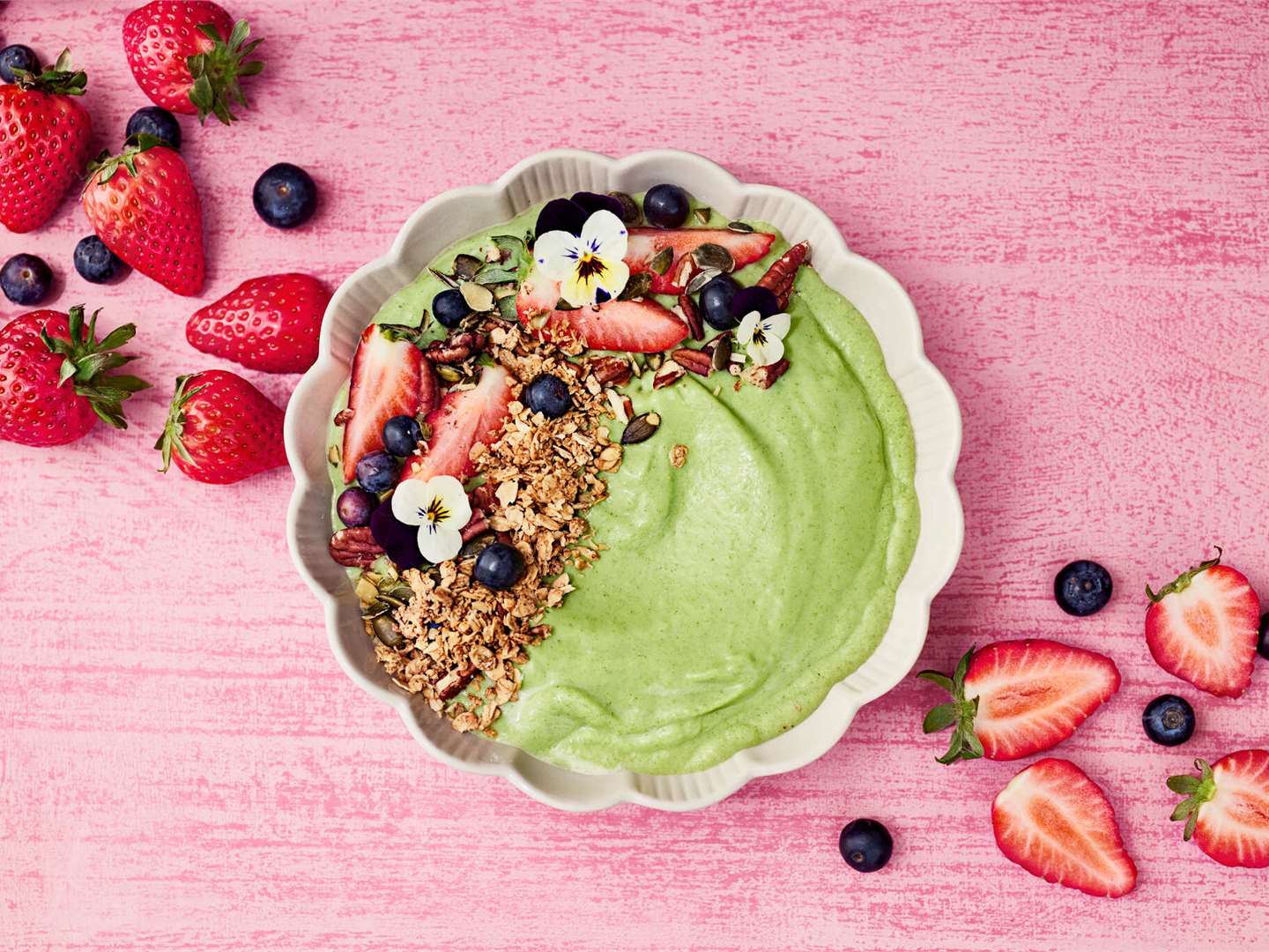 Green smoothie bowl | Valio