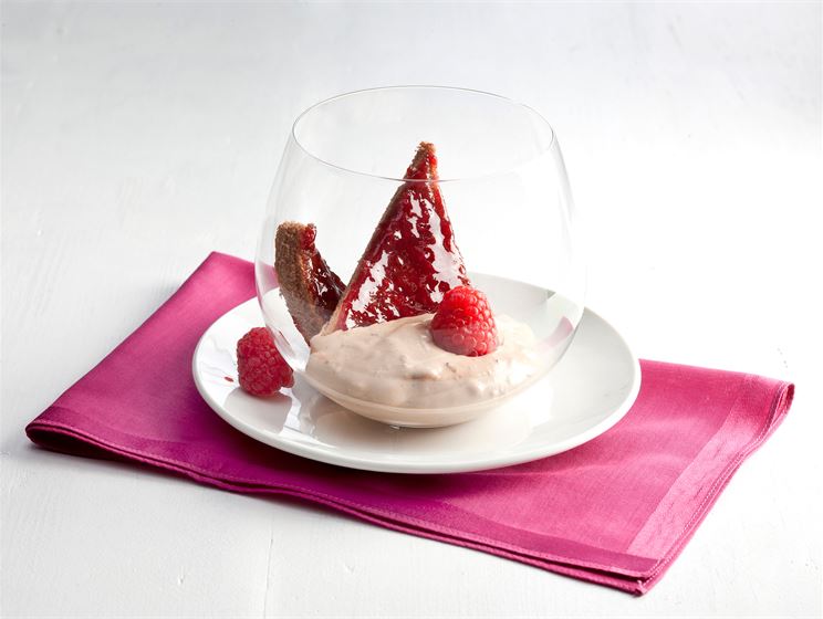 Suklaa-manteli trifle