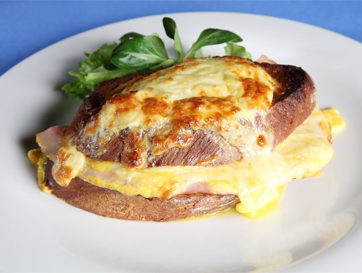 Valio juustoklassikot: Salaneuvos® Croque Monsieur
