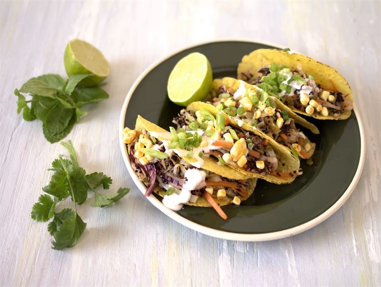 Tacot ja lämmin Mifu-slaw